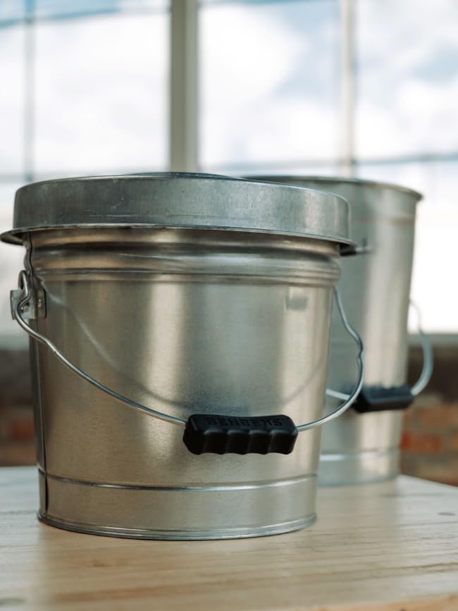 6 Gallon Galvanized Steel Storage Can with Locking Lid K7955