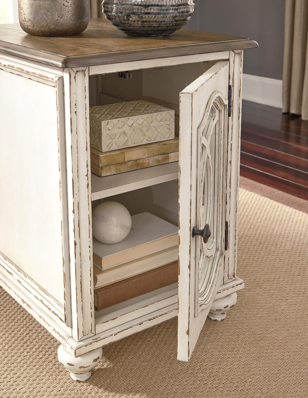 Chairside End Table with Storage K3940