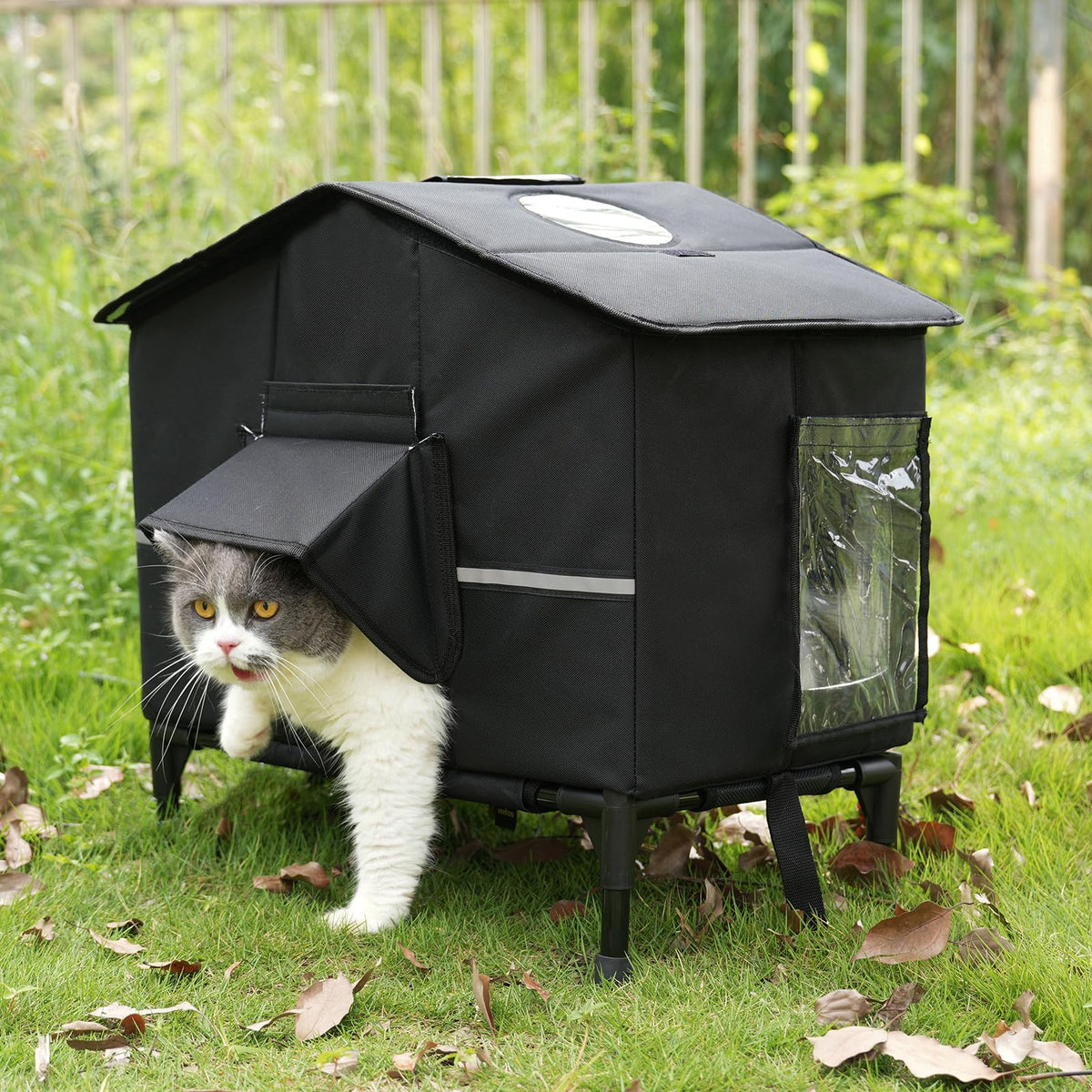Weatherproof Elevated Insulated Outdoor Cat House T1585