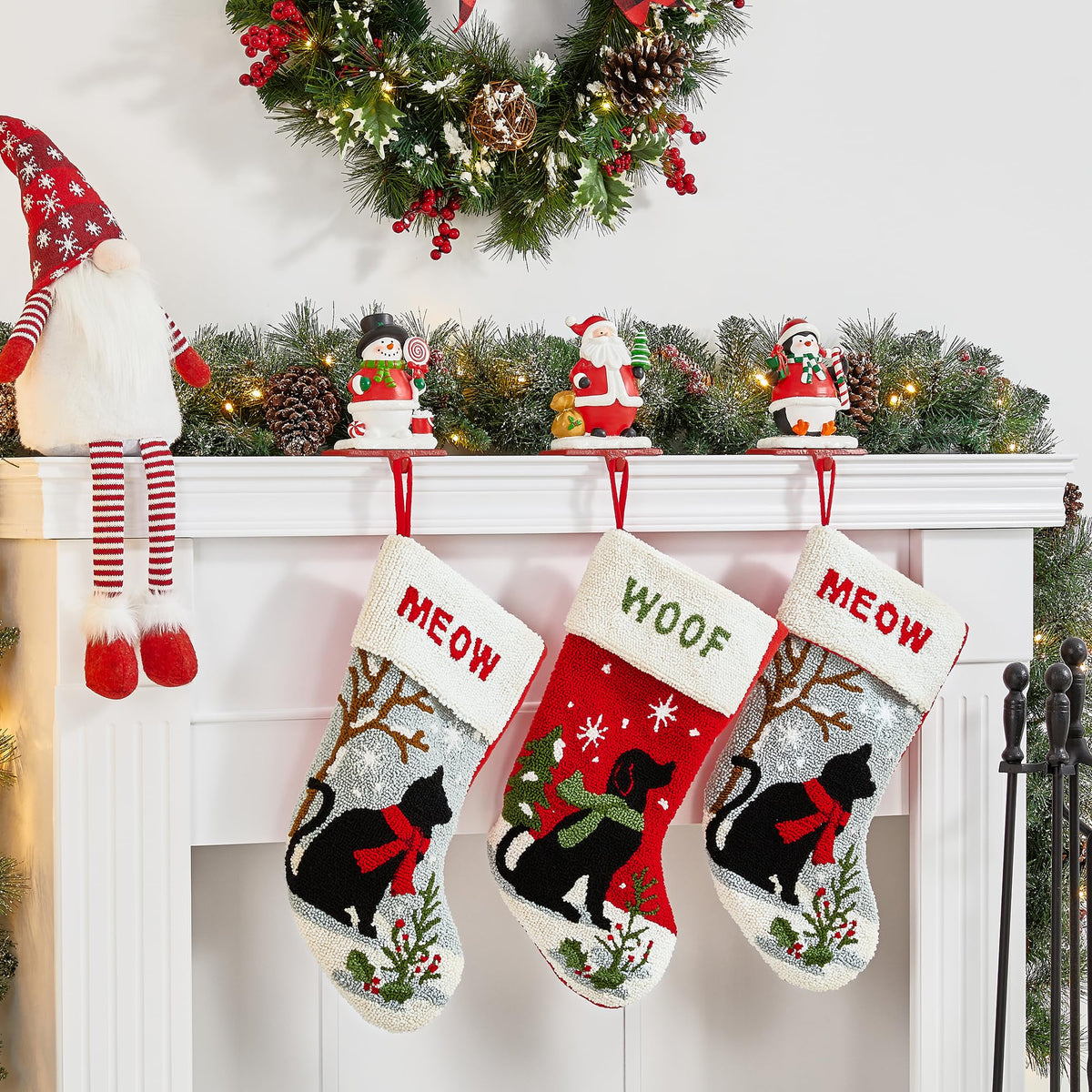 Set of 3 Christmas Stocking Holders A809556